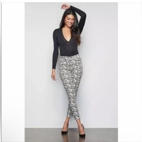 NWT - Good American - Snakeskin Pattern Pants Jeans - Cream/Black - 12 - Picture 4 of 11